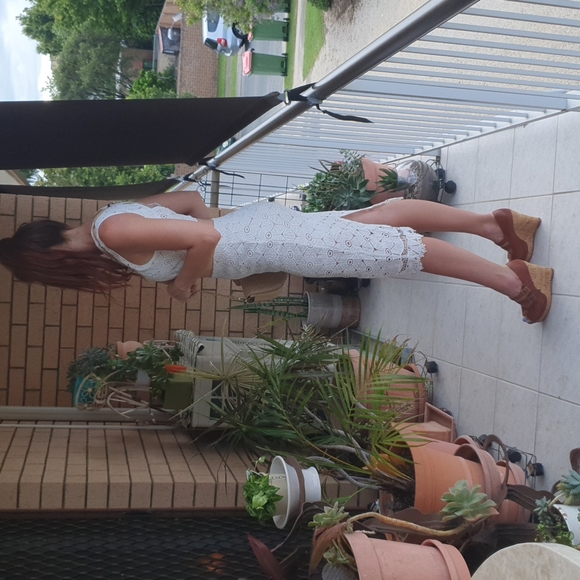 Absolutely Gorgeous Set Skirt and Crop Top - Picture 7 of 12